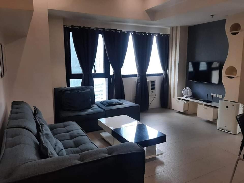 Spacious 2 Bedroom Unit With Pool Manila Exteriér fotografie