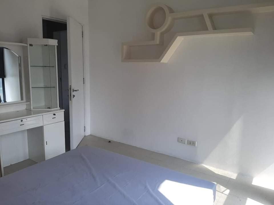 Spacious 2 Bedroom Unit With Pool Manila Exteriér fotografie