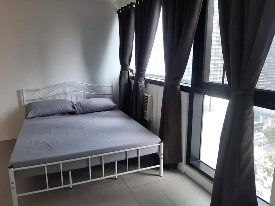 Spacious 2 Bedroom Unit With Pool Manila Exteriér fotografie